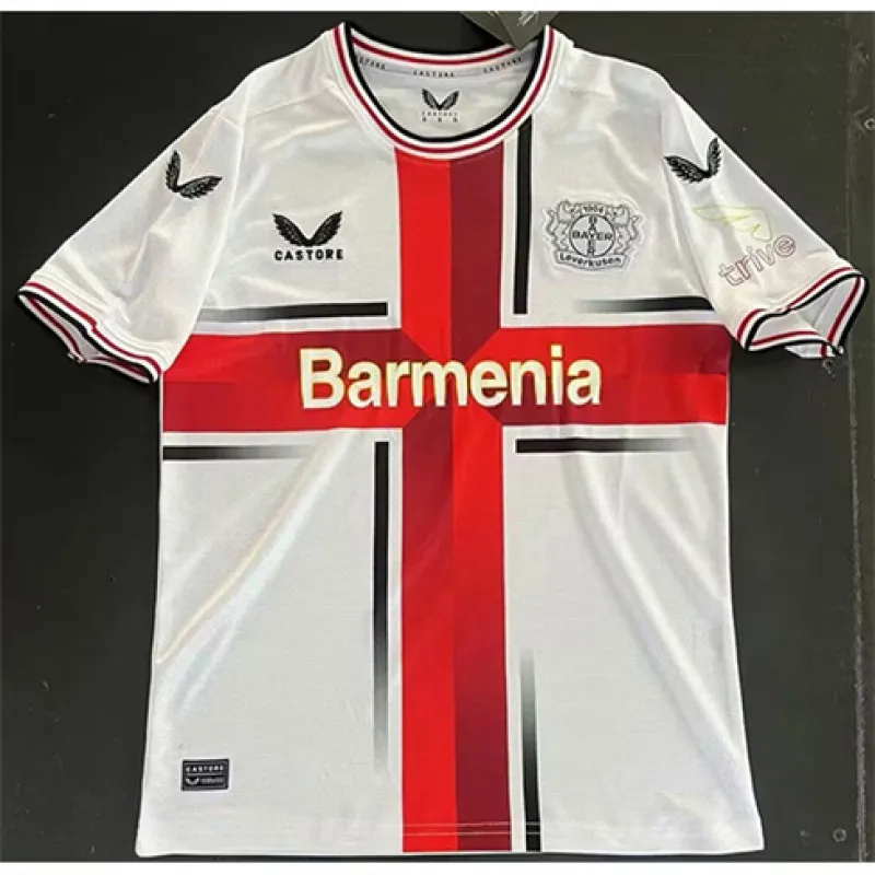 Kit domicile du Bayer Leverkusen, blanc, 2024/25
