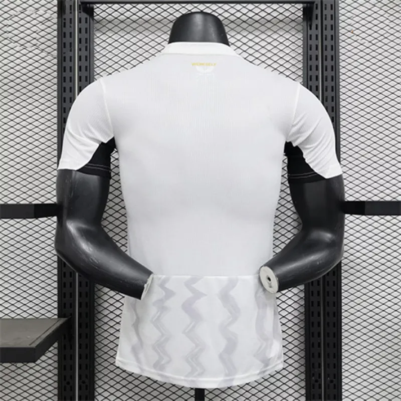 Bayer Leverkusen 2024/25 edizione giocatore, kit fuori casa, bianco