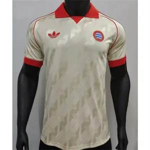 Abbigliamento edizione giocatore della Bayern Munich 2024/25 - Colore crema