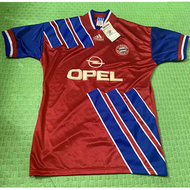 Bayern Munich 1997 - 1998 Home Retro Kit - Red