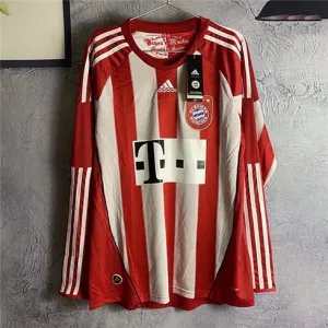 Maglia retro a maniche lunghe di casa della Bayern Munich 2010 - 2011 - Rosso