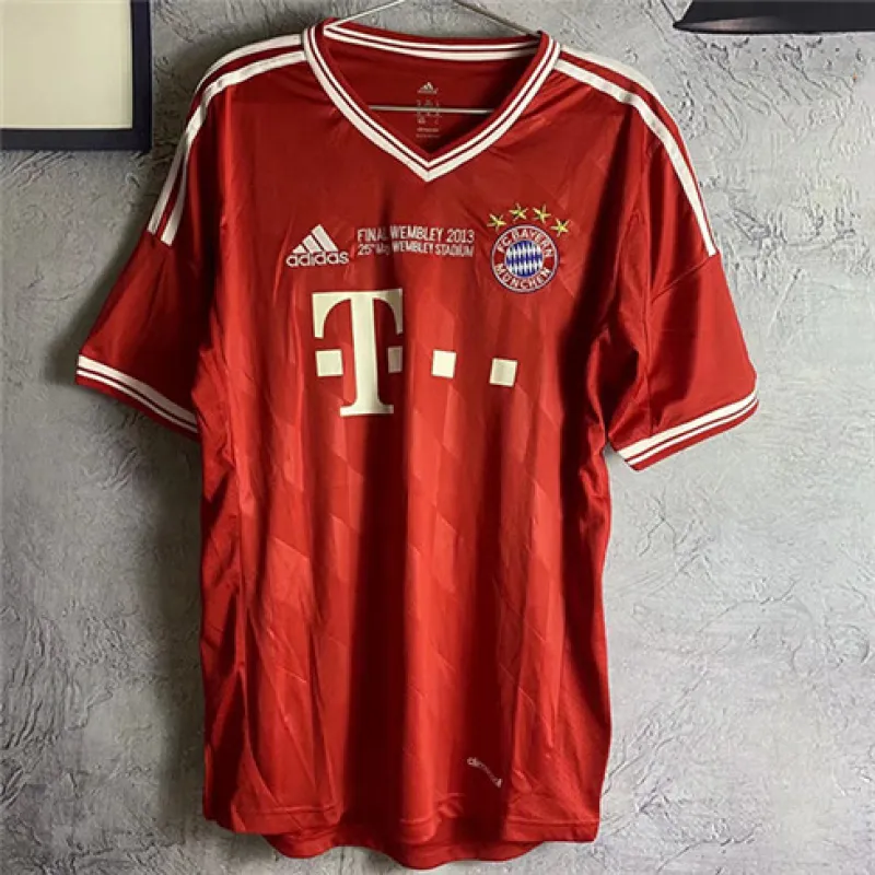 Bayern Munich 2013 - 2014 Home Retro Kit - Red