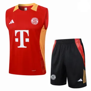 Gilet e shorts da allenamento rossi della Bayern Munich 2024/25