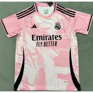 Maillot de l'édition spéciale du Real Madrid 2024/25 - Rose