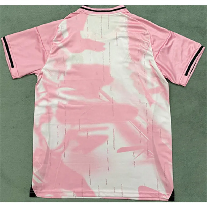 Maillot de l'édition spéciale du Real Madrid 2024/25 - Rose