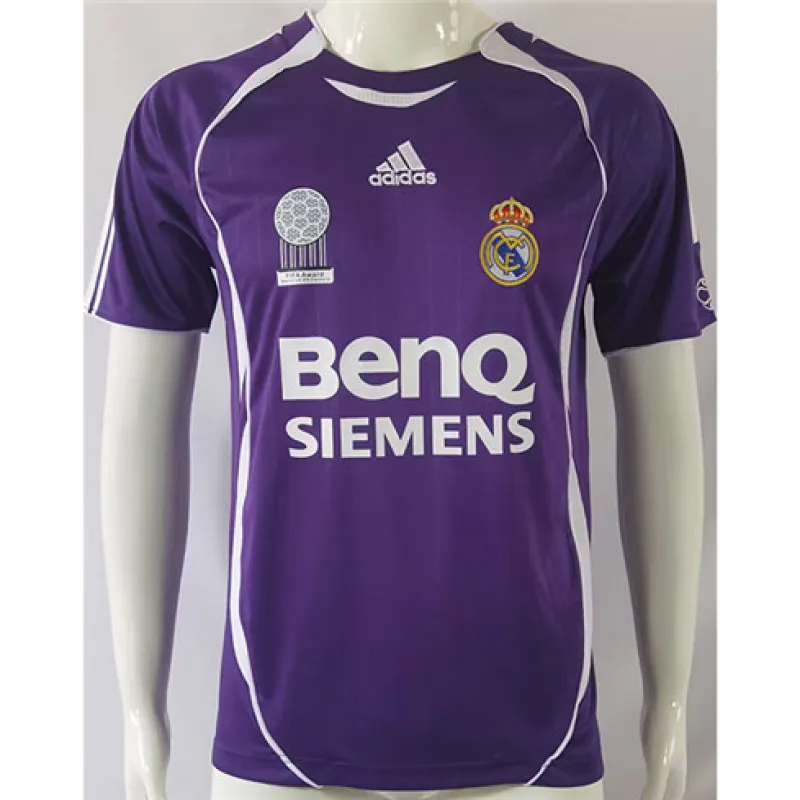Maillot de football rétro du Real Madrid 2006 - Violet