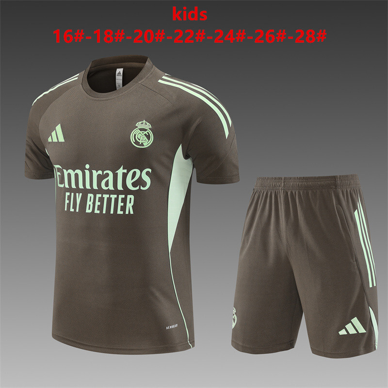 Real Madrid 2025/26 Set Allenamento Bambino cachi