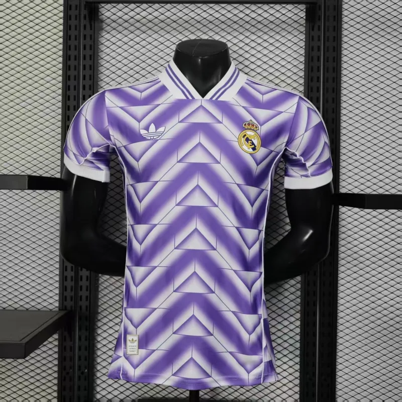 Real Madrid Maillot de Joueur Édition Spéciale 2025/26 - Violet