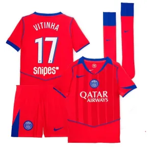 Paris Saint-Germain VITINHA Set Terza Maglia Bambino 2025/26 - Rossa