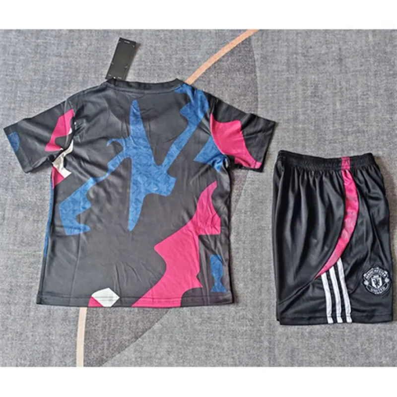 Maglia di allenamento + pantaloncini per bambini di Manchester United 2024/25 - Nero