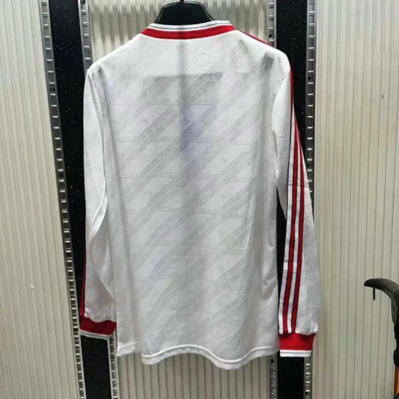 Camiseta retro de mangas largas de fuera blanca de Manchester United en 1986