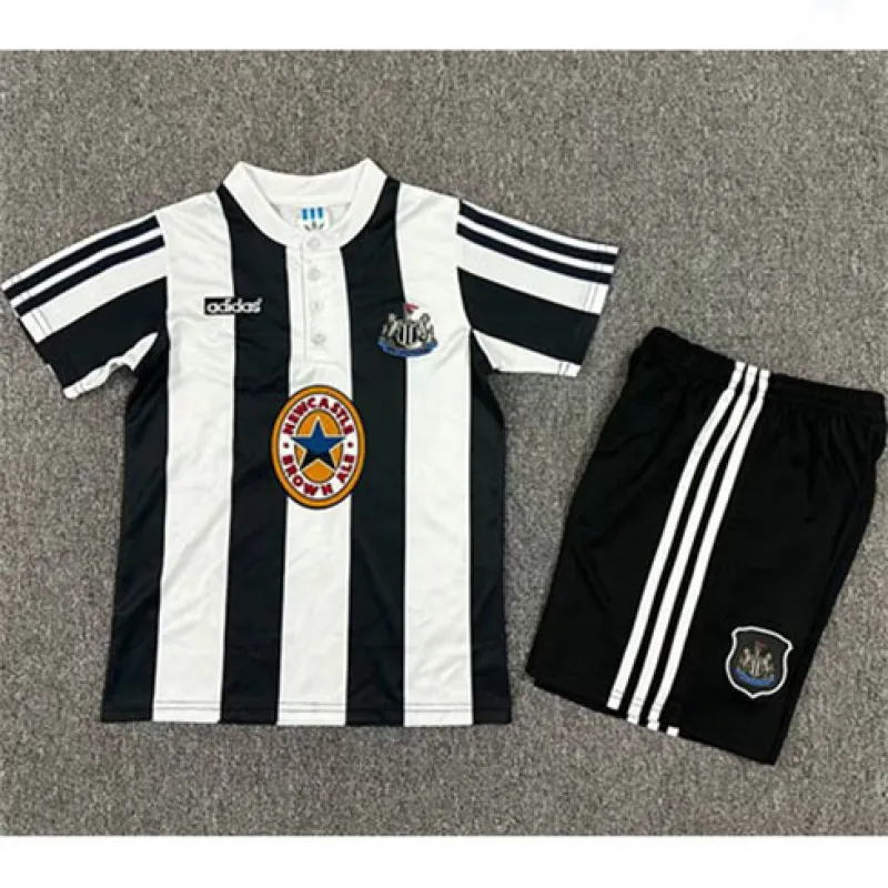 Newcastle United 1995-97 Kinder Heim Retro-Trikot - Schwarz/Weiß
