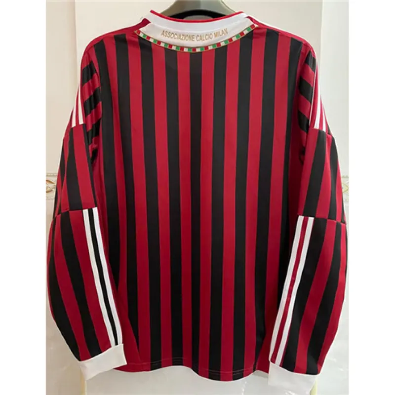 Maillot rétro de domicile à manches longues de l'AC Milan 2011/12 - Rouge