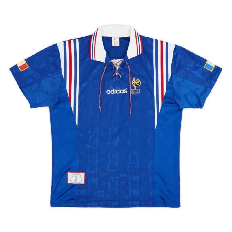 The retro home jersey of the French national team worn by Marcel Desailly in 1996 - Blue.