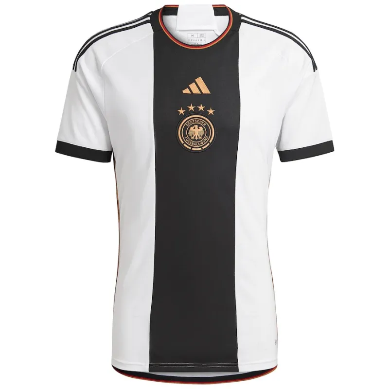 Das Heimtrikot der deutschen Nationalmannschaft für die FIFA Weltmeisterschaft 2022 - Weiß