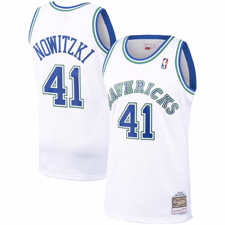 Dirk Nowitzki, Dallas Mavericks, 1998/99 Classic Edition, White